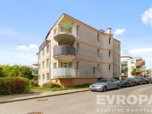 Prodej bytu 3+kk, Praha - Újezd, Pastevců, 70 m2