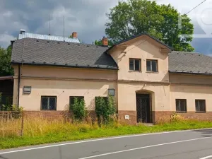 Prodej rodinného domu, Karlovice, 340 m2