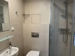 Pronájem bytu 3+kk, Praha - Holešovice, Komunardů, 75 m2