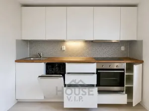 Prodej bytu 1+1, Praha - Strašnice, Ke Strašnické, 45 m2