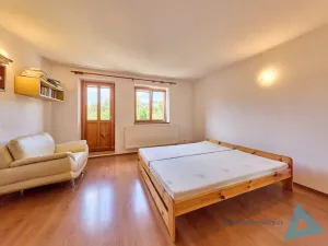 Prodej rodinného domu, Pecka - Bělá u Pecky, 250 m2