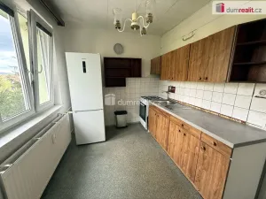 Prodej bytu 3+1, Uherský Ostroh - Ostrožské Předměstí, Sídliště, 80 m2