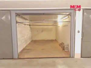 Pronájem garáže, Pardubice - Zelené Předměstí, třída Míru, 19 m2