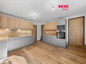 Prodej rodinného domu, Blšany u Loun, 400 m2