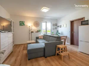 Prodej bytu 2+kk, Tachov, Na Třešňovce, 37 m2