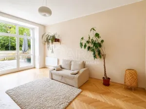 Pronájem kanceláře, Praha - Vinohrady, Nad Petruskou, 35 m2