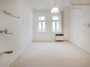 Prodej bytu 2+kk, Mariánské Lázně, Mladějovského, 41 m2