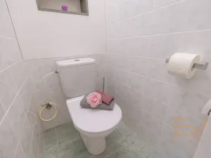 Prodej bytu 3+1, Praha - Řepy, Nevanova, 70 m2