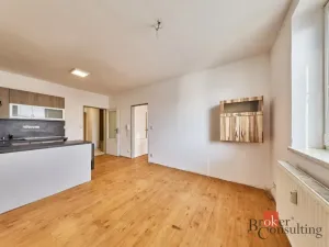 Pronájem bytu 2+kk, Úpice, Národní, 46 m2