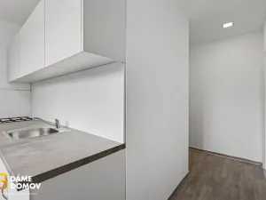 Prodej bytu 1+1, Zlín - Malenovice, třída Svobody, 37 m2