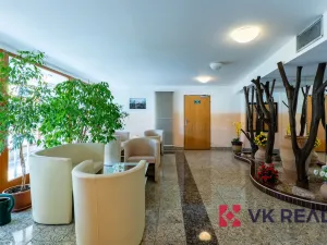 Prodej bytu 2+kk, Praha - Břevnov, Šlikova, 63 m2