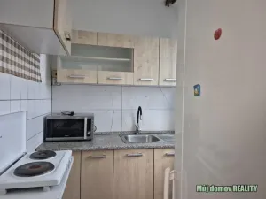 Pronájem bytu 1+kk, Praha - Chodov, Bachova, 33 m2