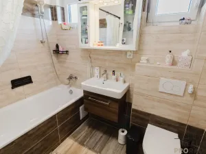 Prodej rodinného domu, Katov, 200 m2