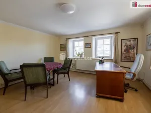 Pronájem výrobních prostor, Doksy, Václ. Plecitého, 4300 m2