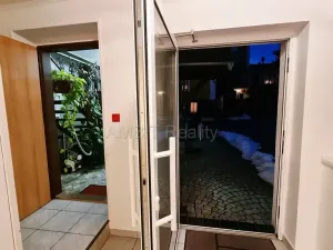 Pronájem kanceláře, Praha - Řepy, Žalanského, 60 m2