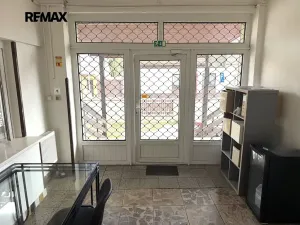 Pronájem skladu, Kladno, Doberská, 327 m2