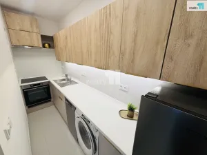 Pronájem bytu 1+1, Praha - Vršovice, Krymská, 37 m2