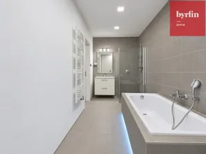 Pronájem bytu 2+kk, Opava, Dolní náměstí, 86 m2