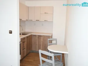 Pronájem bytu 1+kk, Kladno, Norská, 33 m2