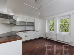 Prodej rodinného domu, Chýnice, Nám. Na Louži, 78 m2