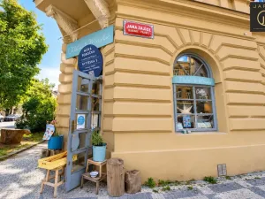 Pronájem restaurace, Praha - Bubeneč, Jana Zajíce, 145 m2