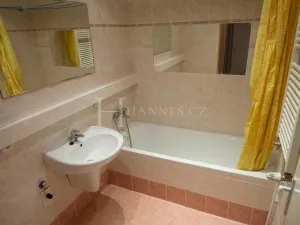 Pronájem bytu 2+kk, Praha - Troja, Hnězdenská, 50 m2