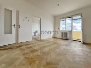 Pronájem bytu 2+1, Praha, Šrobárova, 72 m2