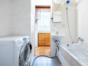 Prodej bytu 3+1, Praha - Prosek, Novoborská, 53 m2