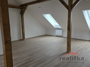 Pronájem bytu 4+kk, Opava - Město, Nákladní, 107 m2
