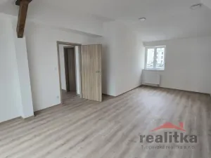 Pronájem bytu 4+kk, Opava - Město, Nákladní, 107 m2