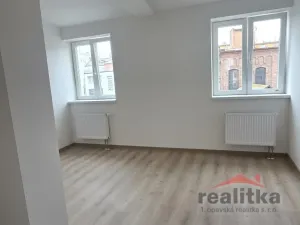 Pronájem bytu 4+kk, Opava - Město, Nákladní, 107 m2
