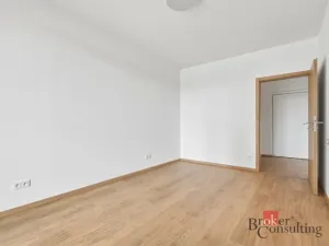 Pronájem bytu 2+kk, Pardubice - Ohrazenice, U Sportovní školy, 50 m2