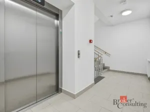 Pronájem bytu 2+kk, Pardubice - Ohrazenice, U Sportovní školy, 50 m2