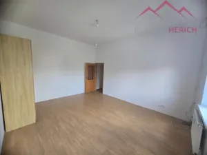 Prodej atypického bytu, Chomutov, náměstí Dr. Beneše, 155 m2