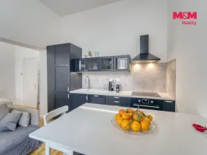 Prodej bytu 1+kk, Praha - Vinohrady, Římská, 35 m2
