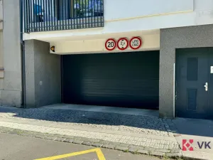 Pronájem garážového stání, Praha - Košíře, Pod Kavalírkou, 12 m2