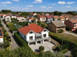 Prodej vily, Pohořelice - Nová Ves, 408 m2