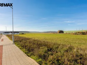 Prodej pozemku, Stolany, 902 m2