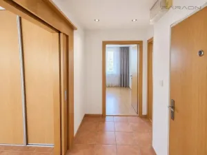 Prodej bytu 2+1, Praha - Karlín, Molákova, 55 m2
