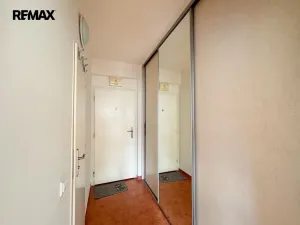 Pronájem bytu 1+kk, Praha - Nusle, Bartoškova, 33 m2