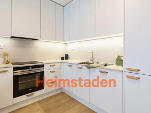 Pronájem bytu 2+kk, Praha - Holešovice, Vrbenského, 55 m2