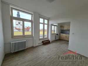 Pronájem bytu 2+kk, Opava - Město, Horní náměstí, 58 m2