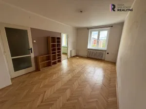 Prodej bytu 2+1, Karlovy Vary - Rybáře, Roháče z Dubé, 53 m2