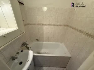 Prodej bytu 2+1, Karlovy Vary - Rybáře, Roháče z Dubé, 53 m2