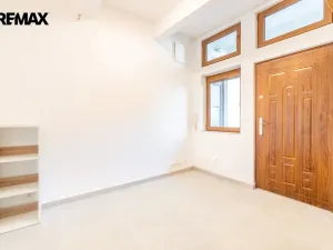 Prodej obchodního prostoru, Praha - Smíchov, Mošnova, 19 m2