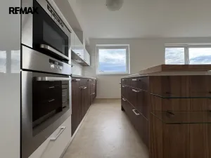 Pronájem bytu 2+kk, Olomouc - Řepčín, gen. Píky, 65 m2