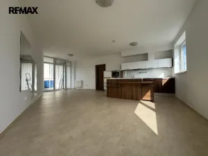 Pronájem bytu 2+kk, Olomouc - Řepčín, gen. Píky, 65 m2