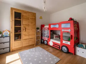 Prodej vícegeneračního domu, Moldava, 410 m2