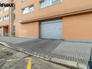 Prodej garážového stání, Praha - Nusle, Bartoškova, 11 m2