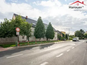 Prodej komerční nemovitosti, Hostomice, Školní náměstí, 487 m2